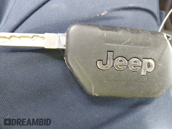 2021 Jeep Wrangler Unlimited Sport S с VIN 1C4HJXDNXMW553207, выставлен на аукционе IAAI как лот 42791218 с пробегом 69 770 миль миль и . История ставок и продаж доступна на DreamBid. Изображение 11.