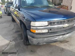 2001 Chevrolet Silverado 1500 LS with VIN 2GCEC19V811360625, listed as a IAAI auction lot 41733223 with 275,968 mi miles. Bid and sale history available at carsss.com. Image 6.