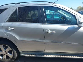 2011 Mercedes-Benz M-Class ML 350 with VIN 4JGBB8GB2BA702483, listed as a IAAI auction lot 42098725 with 187,399 mi miles. Bid and sale history available at carsss.com. Image 13.