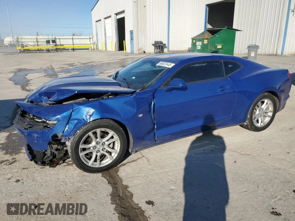 2021 Chevrolet Camaro 1LS z VIN 1G1FB1RX2M0125932, wystawiony jako Copart lot #88967995 z przebiegiem 76 721 mil mil oraz Szkoda całkowita • Salvage title. Historia ofert i sprzedaży dostępna na DreamBid. Obrazek 1.
