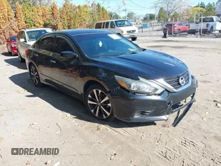 2016 Nissan Altima SR with VIN 1N4AL3AP0GC183732, listed as a IAAI auction lot 40519031 with 72,053 mi miles and . Bid and sale history available at carsss.com. Image 1.