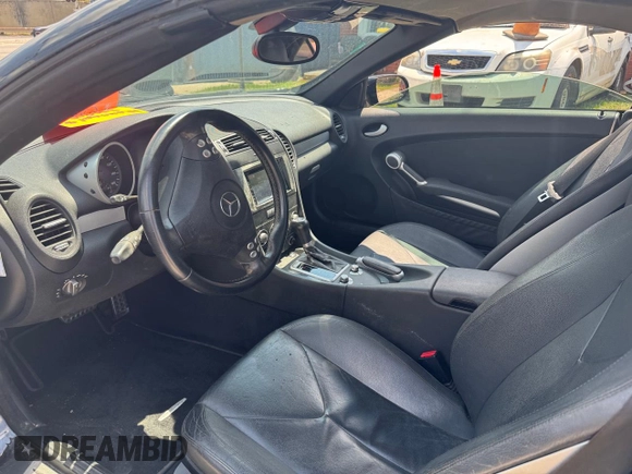 2007 Mercedes-Benz SLK 280 с VIN WDBWK54FX7F139879, выставлен на аукционе Copart как лот 57631725 с пробегом 211 138 миль миль и Чистый • Clean title. История ставок и продаж доступна на DreamBid. Изображение 6.
