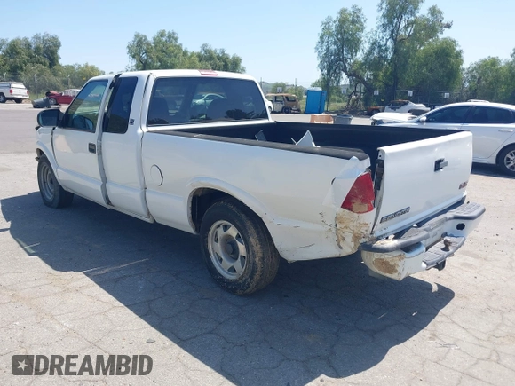 2000 GMC Sonoma SLS with VIN 1GTCS19W3Y8198980, listed as a IAAI auction lot 41929335 with 272,989 mi miles and . Bid and sale history available at DreamBid. Image 3.