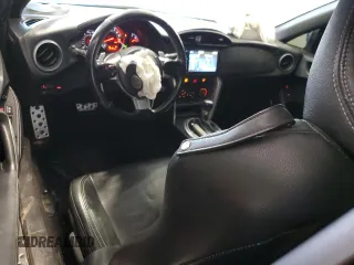 2017 Toyota 86 z VIN JF1ZNAA10H8703123, wystawiony jako Copart lot #56401965 z przebiegiem 75 184 mil mil oraz Szkody całkowita. Historia ofert i sprzedaży dostępna na DreamBid. Obrazek 8.