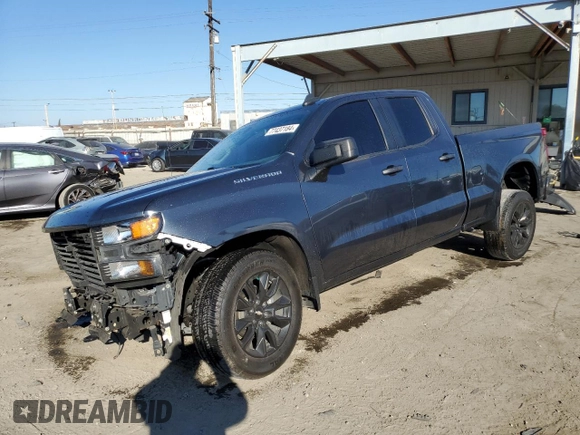 2020 Chevrolet Silverado 1500 Custom with VIN 1GCRWBEK1LZ311786, listed as a Copart auction lot 77437184 with 84,746 mi miles and Salvage Title. Bid and sale history available at carsss.com. Image 1.