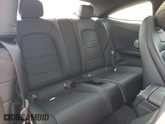 2019 Mercedes-Benz C 300 z VIN WDDWJ8EBXKF776237, wystawiony jako Copart lot #62342065 z przebiegiem 55 031 mil mil oraz Szkoda całkowita • Salvage title. Historia ofert i sprzedaży dostępna na DreamBid. Obrazek 10.