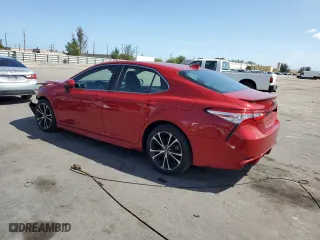 2020 Toyota Camry SE with VIN 4T1G11AK8LU336117, listed as a Copart auction lot 51085195 with 61,528 mi miles and Salvage Title. Bid and sale history available at carsss.com. Image 2.