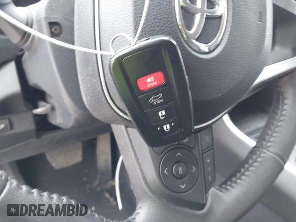 2023 Toyota RAV4 Hybrid XLE Premium z VIN 4T3B6RFV2PU138031, wystawiony jako IAAI lot #42127990 z przebiegiem 14 191 mil mil oraz . Historia ofert i sprzedaży dostępna na DreamBid. Obrazek 11.