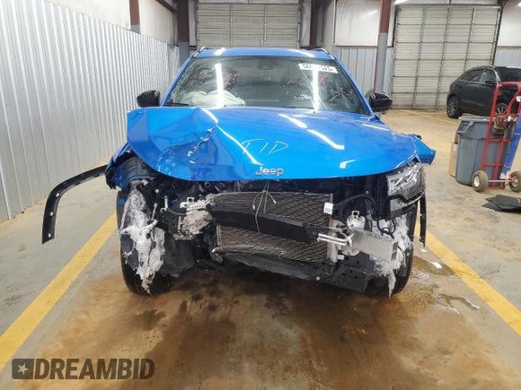 2024 Jeep Compass Latitude with VIN 3C4NJDBN9RT606741, listed as a Copart auction lot 56697525 with 28,605 mi miles and Salvage title. Bid and sale history available at DreamBid. Image 5.