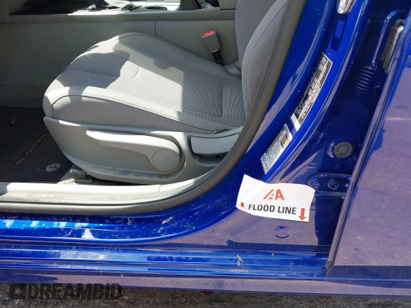 2023 Hyundai Elantra SE with VIN 5NPLL4AG2PH112867, listed as a IAAI auction lot 42541353 with 11,471 mi miles and . Bid and sale history available at DreamBid. Image 6.