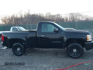 2008 Chevrolet Silverado 1500 Work Truck with VIN 1GCEK14C28Z329235, listed as a IAAI auction lot 41733369 with 185,732 mi miles. Bid and sale history available at carsss.com. Image 13.