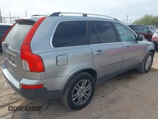 2011 Volvo XC90 I6 z VIN YV4952CY8B1574460, wystawiony jako IAAI lot #42304333 z przebiegiem 194 600 mil mil oraz . Historia ofert i sprzedaży dostępna na DreamBid. Obrazek 4.