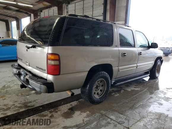 2001 Chevrolet Suburban LS with VIN 3GNEC16T01G210929, listed as a Copart auction lot 72276304 with 317,653 mi miles and Salvage Title. Bid and sale history available at carsss.com. Image 3.