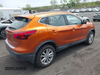 2017 Nissan Rogue SL with VIN JN1BJ1CR2HW103602, listed as a IAAI auction lot 42124914 with 59,780 mi miles and . Bid and sale history available at DreamBid. Image 4.