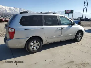 2008 Kia Sedona LX with VIN KNDMB233286244304, listed as a Copart auction lot 43228595 with 233,940 mi miles and Salvage Title. Bid and sale history available at DreamBid. Image 3.
