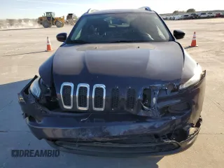 2016 Jeep Cherokee Altitude with VIN 1C4PJLCB5GW167861, listed as a Copart auction lot 88147725 with 131,598 mi miles and Salvage Title. Bid and sale history available at carsss.com. Image 5.