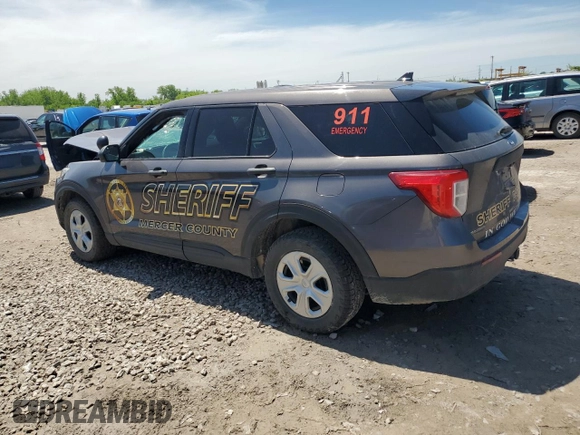 2020 Ford Police Interceptor Utility z VIN 1FM5K8AB9LGA19930, wystawiony jako Copart lot #55056095 z przebiegiem Nie podano mil oraz Szkoda całkowita • Salvage title. Historia ofert i sprzedaży dostępna na DreamBid. Obrazek 2.