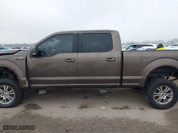 2015 Ford F-150 XLT w/HD Payload Pkg with VIN 1FTFW1EF6FFB17468, listed as a IAAI auction lot 41543094 with 208,909 mi miles. Bid and sale history available at carsss.com. Image 13.