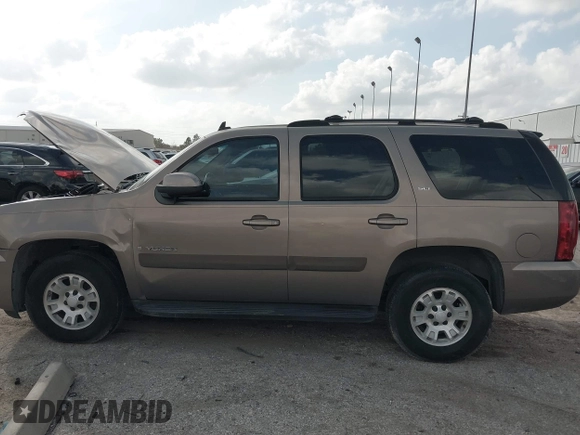 2007 GMC Yukon SLT with VIN 1GKFK13047R205630, listed as a IAAI auction lot 41489206 with 161,376 mi miles. Bid and sale history available at carsss.com. Image 15.