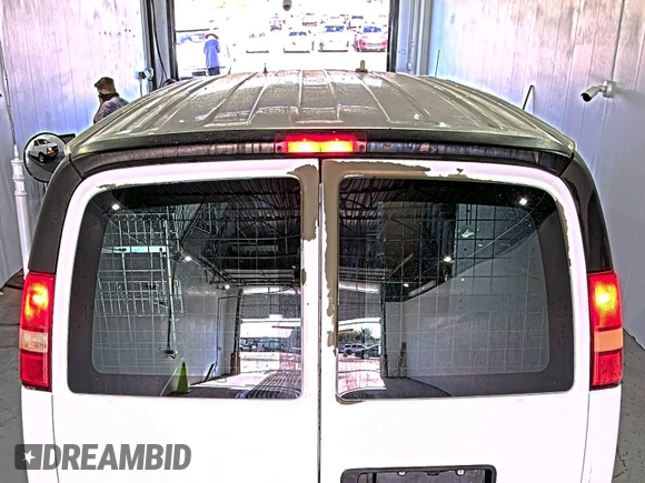 2012 Chevrolet Express Cargo z VIN 1GCSGAFX8C1135353, wystawiony jako IAAI lot #42610415 z przebiegiem 143 913 mil mil oraz . Historia ofert i sprzedaży dostępna na DreamBid. Obrazek 11.