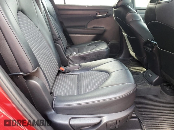 2022 Toyota Highlander XSE with VIN 5TDLZRAH7NS131474, listed as a Copart auction lot 51519625 with 74,070 mi miles and Salvage title. Bid and sale history available at DreamBid. Image 11.