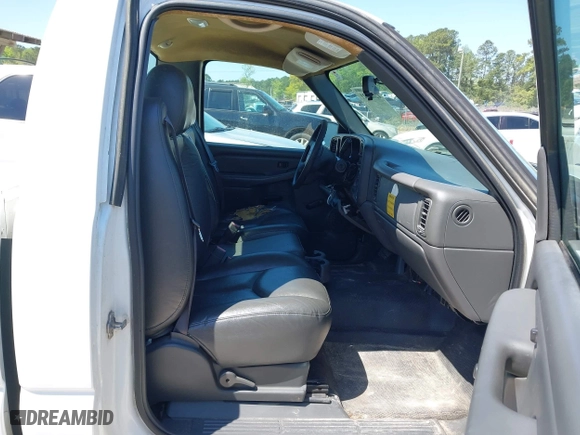 2006 Chevrolet Silverado 1500 Work Truck with VIN 1GCEC14Z86E231669, listed as a IAAI auction lot 42007021 with 160,427 mi miles. Bid and sale history available at carsss.com. Image 5.