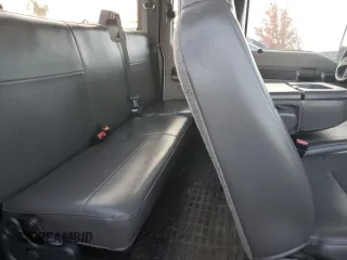 2010 Ford F-250 XL z VIN 1FTSX2B59AEA46522, wystawiony jako Copart lot #82400814 z przebiegiem 152 220 mil mil oraz Szkody całkowita. Historia ofert i sprzedaży dostępna na DreamBid. Obrazek 10.