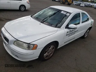 2007 Volvo S60 2.5L Turbo with VIN YV1RS592672644016, listed as a Copart auction lot 74090264 with 137,675 mi miles and Salvage Title. Bid and sale history available at carsss.com. Image 1.