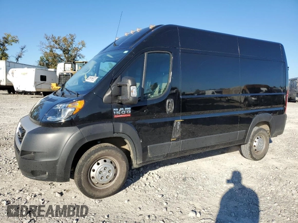 2021 Ram ProMaster Cargo with VIN 3C6LRVBG9ME584204, listed as a Copart auction lot 76282354 with 61,728 mi miles and Clean Title. Bid and sale history available at carsss.com. Image 1.