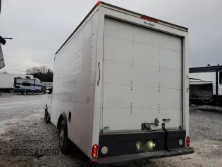 2016 Ford Econoline Commercial with VIN 1FDWE3FS1GDC51632, listed as a Copart auction lot 47815915 with 94,404 mi miles and Salvage Title. Bid and sale history available at carsss.com. Image 3.