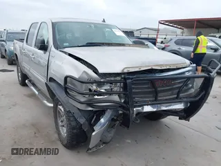 2008 GMC Sierra 1500 SLE1 z VIN 2GTEK13J081272039, wystawiony jako IAAI lot #42261690 z przebiegiem 210 615 mil mil oraz . Historia ofert i sprzedaży dostępna na DreamBid. Obrazek 1.