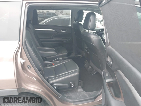 2018 Toyota Highlander SE z VIN 5TDKZRFH6JS248476, wystawiony jako IAAI lot #42644155 z przebiegiem 37 054 mil mil oraz . Historia ofert i sprzedaży dostępna na DreamBid. Obrazek 8.