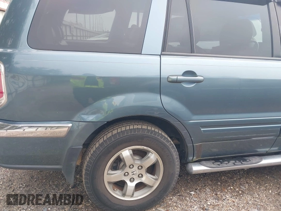 2007 Honda Pilot EX-L with VIN 5FNYF28717B034295, listed as a IAAI auction lot 41631628 with 195,572 mi miles. Bid and sale history available at carsss.com. Image 6.