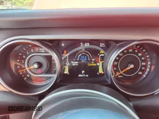 2020 Jeep Wrangler Unlimited Sahara with VIN 1C4HJXEN0LW115812, listed as a Copart auction lot 65534905 with 40,677 mi miles and Clean title. Bid and sale history available at DreamBid. Image 9.