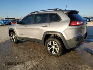 2018 Jeep Cherokee Trailhawk with VIN 1C4PJMBX4JD598441, listed as a Copart auction lot 48674665 with 71,683 mi miles and Clean Title. Bid and sale history available at DreamBid. Image 2.