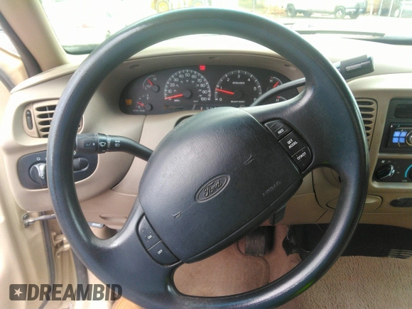 2000 Ford F-150 XL with VIN 1FTRX18L2YNA47066, listed as a IAAI auction lot 42127285 with 1 mi miles. Bid and sale history available at carsss.com. Image 6.