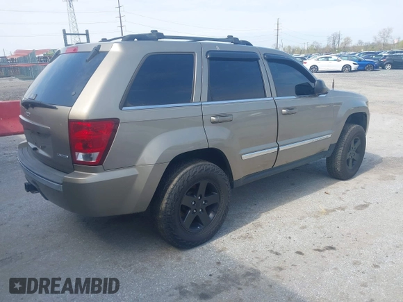 2005 Jeep Grand Cherokee Limited with VIN 1J4HR58N95C510465, listed as a IAAI auction lot 42027740 with 153,451 mi miles. Bid and sale history available at carsss.com. Image 4.