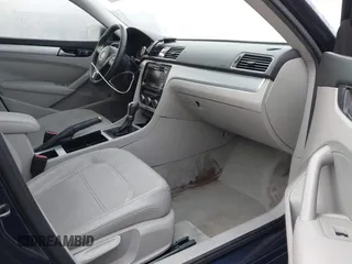 2012 Volkswagen Passat SE z VIN 1VWBP7A35CC106014, wystawiony jako IAAI lot #41150524 z przebiegiem 117 309 mil mil oraz . Historia ofert i sprzedaży dostępna na DreamBid. Obrazek 5.