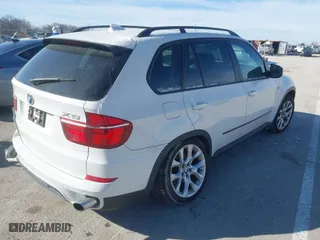 2011 BMW X5 35i with VIN 5UXZV4C57BL406526, listed as a IAAI auction lot 41580453 with 0 mi miles. Bid and sale history available at carsss.com. Image 4.