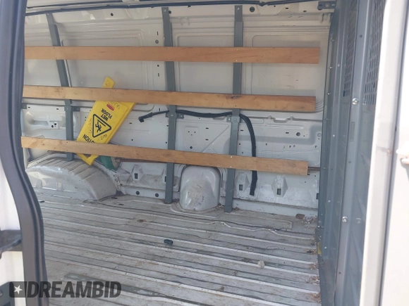 2013 Ford Econoline Cargo Commercial z VIN 1FTNE2EW7DDA46178, wystawiony jako IAAI lot #42541409 z przebiegiem 269 178 mil mil oraz . Historia ofert i sprzedaży dostępna na DreamBid. Obrazek 8.
