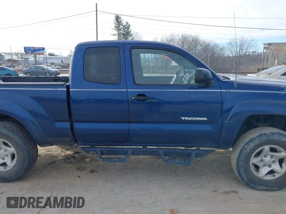 2006 Toyota Tacoma with VIN 5TEUU42N46Z247343, listed as a IAAI auction lot 41235061 with 189,193 mi miles. Bid and sale history available at carsss.com. Image 13.