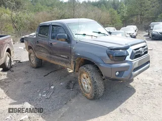 2015 Toyota Tacoma with VIN 5TFLU4EN9FX111322, listed as a IAAI auction lot 41621064 with 1 mi miles. Bid and sale history available at carsss.com. Image 1.
