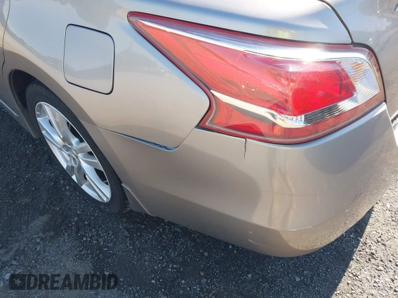 2013 Nissan Altima SL z VIN 1N4BL3AP3DC288653, wystawiony jako IAAI lot #42304043 z przebiegiem 108 640 mil mil oraz . Historia ofert i sprzedaży dostępna na DreamBid. Obrazek 18.