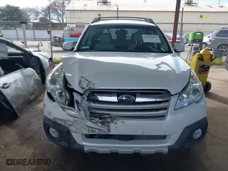 2013 Subaru Outback 2.5i Limited with VIN 4S4BRBLC2D3254437, listed as a IAAI auction lot 41680881 with 121,127 mi miles. Bid and sale history available at carsss.com. Image 12.