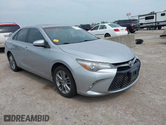 2015 Toyota Camry XLE with VIN 4T1BF1FK1FU036198, listed as a IAAI auction lot 42066857 with 84,619 mi miles. Bid and sale history available at carsss.com. Image 1.