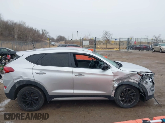 2017 Hyundai Tucson SE with VIN KM8J3CA45HU331252, listed as a IAAI auction lot 41744426 with 76,845 mi miles. Bid and sale history available at carsss.com. Image 13.