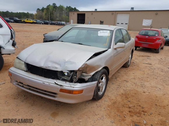 1997 Toyota Avalon XL with VIN 4T1BF12B1VU202935, listed as a IAAI auction lot 41900467 with 274,960 mi miles. Bid and sale history available at carsss.com. Image 17.