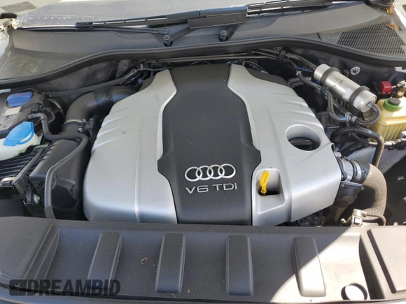 2014 Audi Q7 Premium Plus with VIN WA1LMAFE6ED012514, listed as a Copart auction lot 57918725 with 135,645 mi miles and Salvage title. Bid and sale history available at DreamBid. Image 12.
