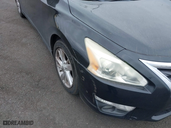 2015 Nissan Altima 2.5 SV with VIN 1N4AL3AP6FC277466, listed as a IAAI auction lot 42042276 with 118,806 mi miles. Bid and sale history available at carsss.com. Image 12.