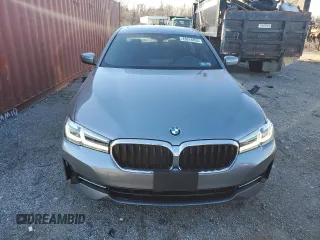2021 BMW 5 Series 530i xDrive with VIN WBA13BJ06MCF12999, listed as a Copart auction lot 43918855 with 26,587 mi miles and Salvage Title. Bid and sale history available at carsss.com. Image 5.